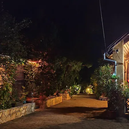 Katica Vendeghaz Apartment *