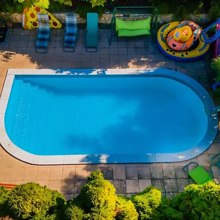 Katica Vendeghaz Apartment *