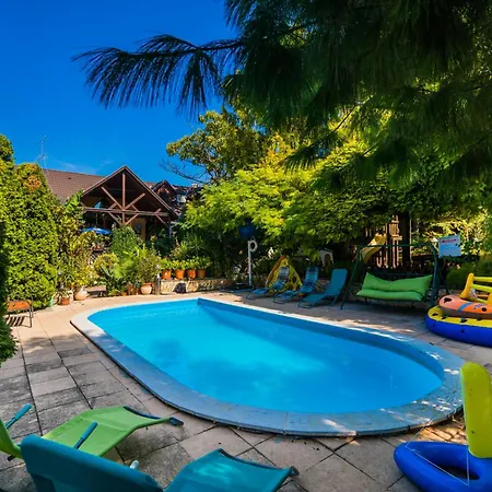 Katica Vendeghaz Apartment