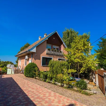 Apartament Katica Vendeghaz *