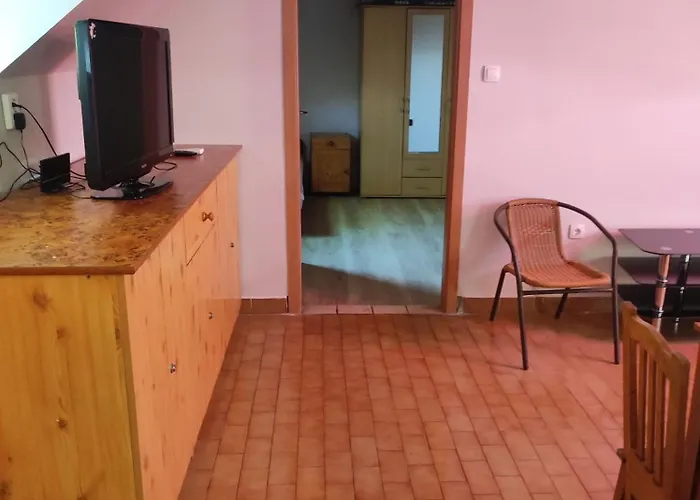 Katica Vendeghaz דירה