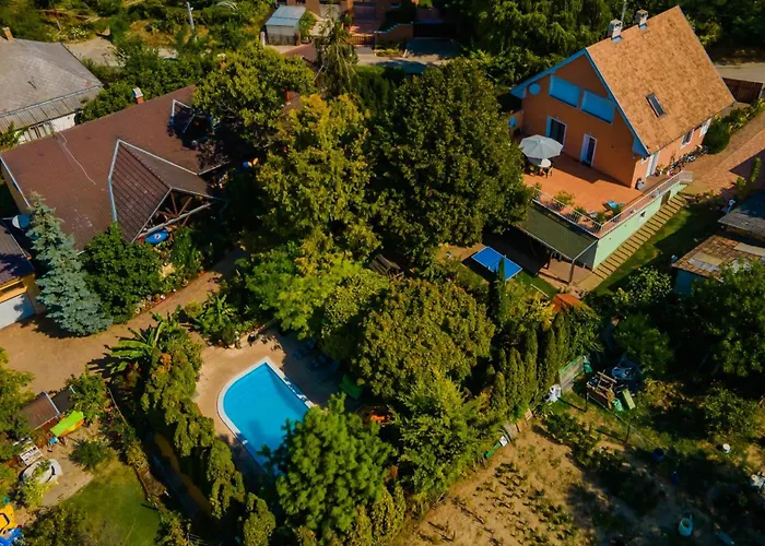 Katica Vendeghaz * שיופוק